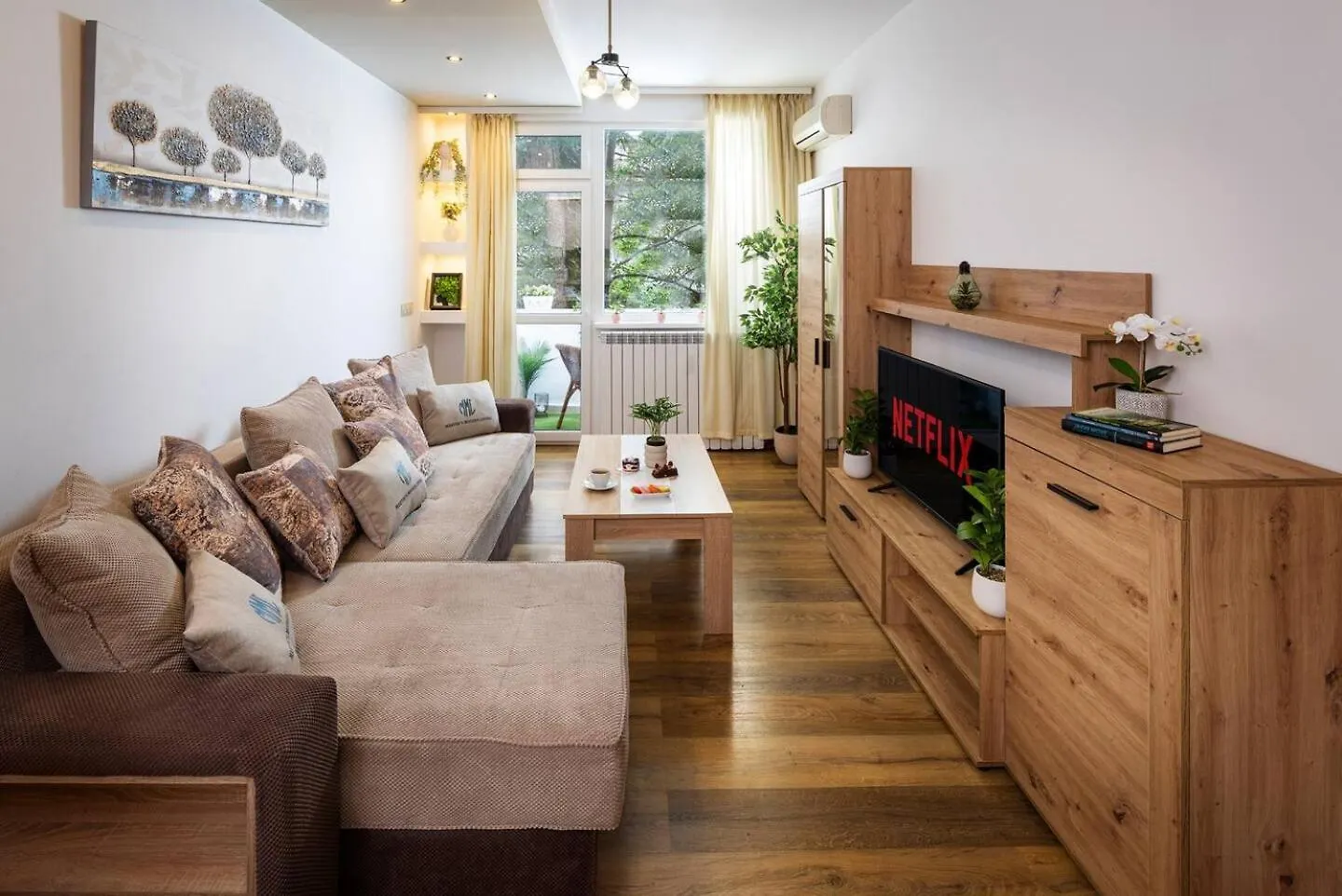Spacious With Lovely Terrace Sofia
